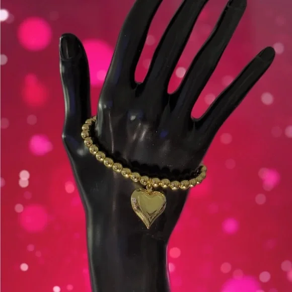 Gold Heart Pendant Necklace - Picture 3 of 4